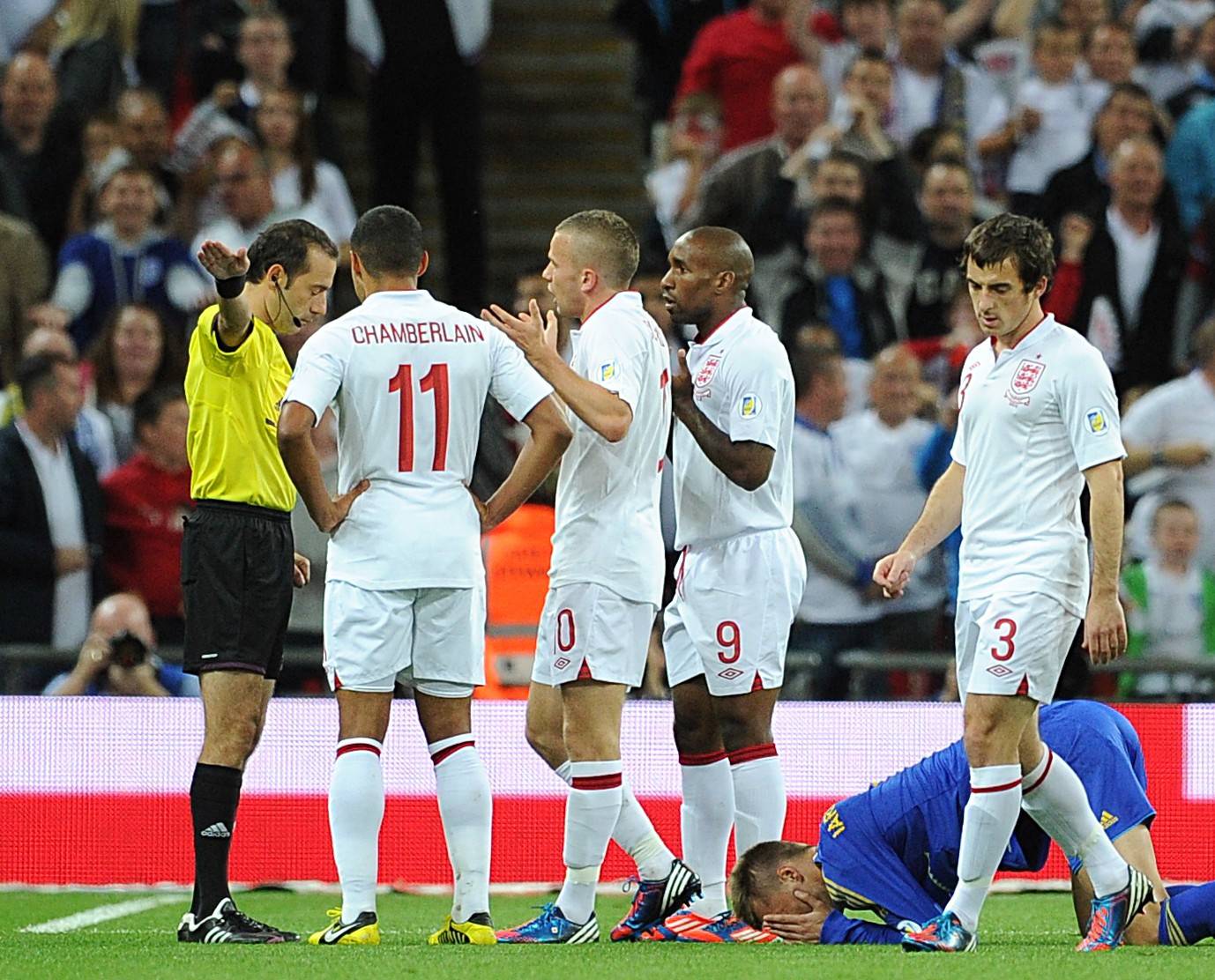 Soccer - 2014 FIFA World Cup - Qualifier - Group H - England v Ukraine - Wembley Stadium