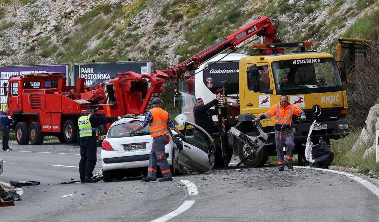 Bakarac: Jedna osoba poginula u sudaru autobusa i osobnog automobila