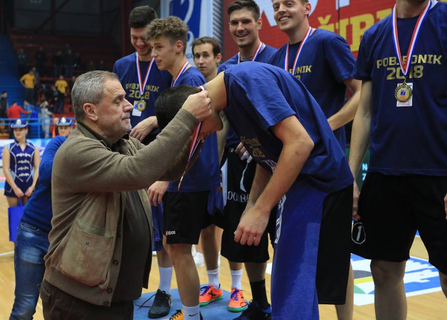 Ćiro Blažević i Milan Bandić su gledali finale i uživali u smokiju