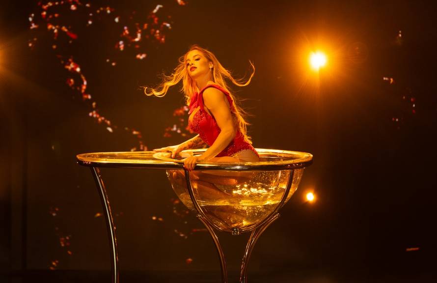 U finale 'Supertalenta' prošle su Ukrajinka Karyna, Emina i Ena