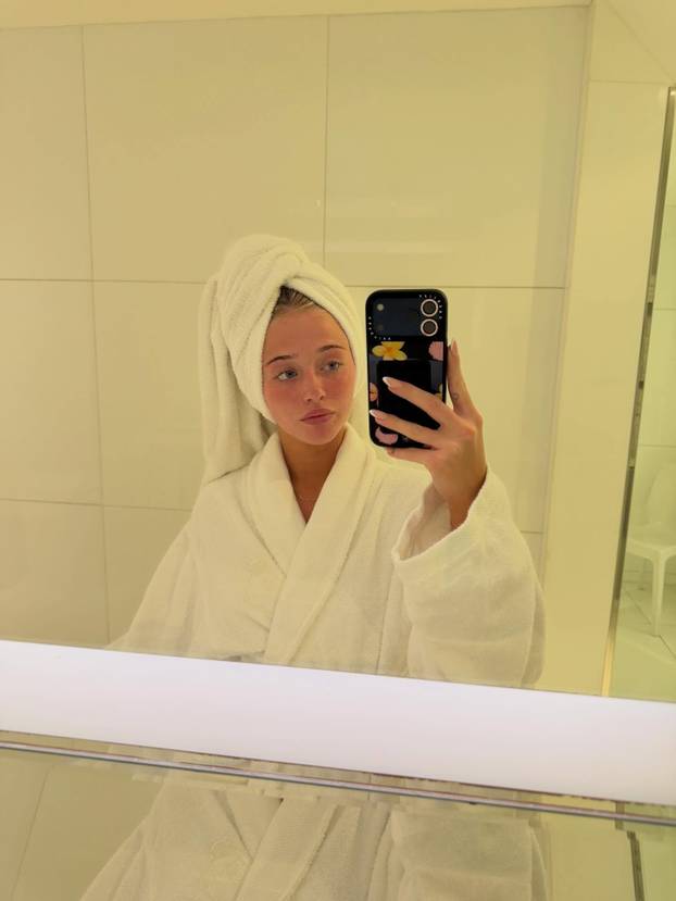 FOTO Bujna plavuša zavela je Vuškovićeva budućeg suigrača