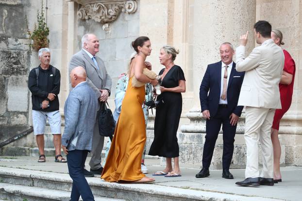 ARHIVA - 2024. Dubrovnik: Vjenčanje Nicole Artukovich i Liama Stewarta u crkvi sv.Ignacija