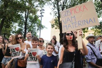 Veliki prosvjed u Zagrebu zbog zaga&dstrok;enja i opasnog otpada u Lici