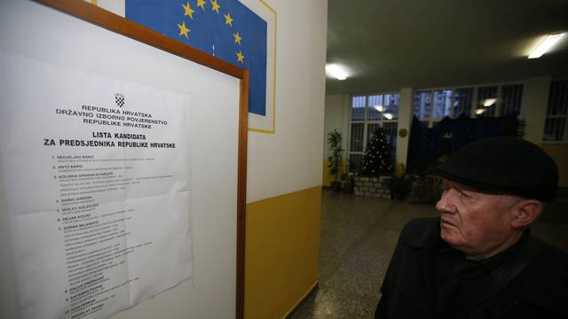 U Mostaru otvorena birališta za predsjedničke izbore Republike Hrvatske