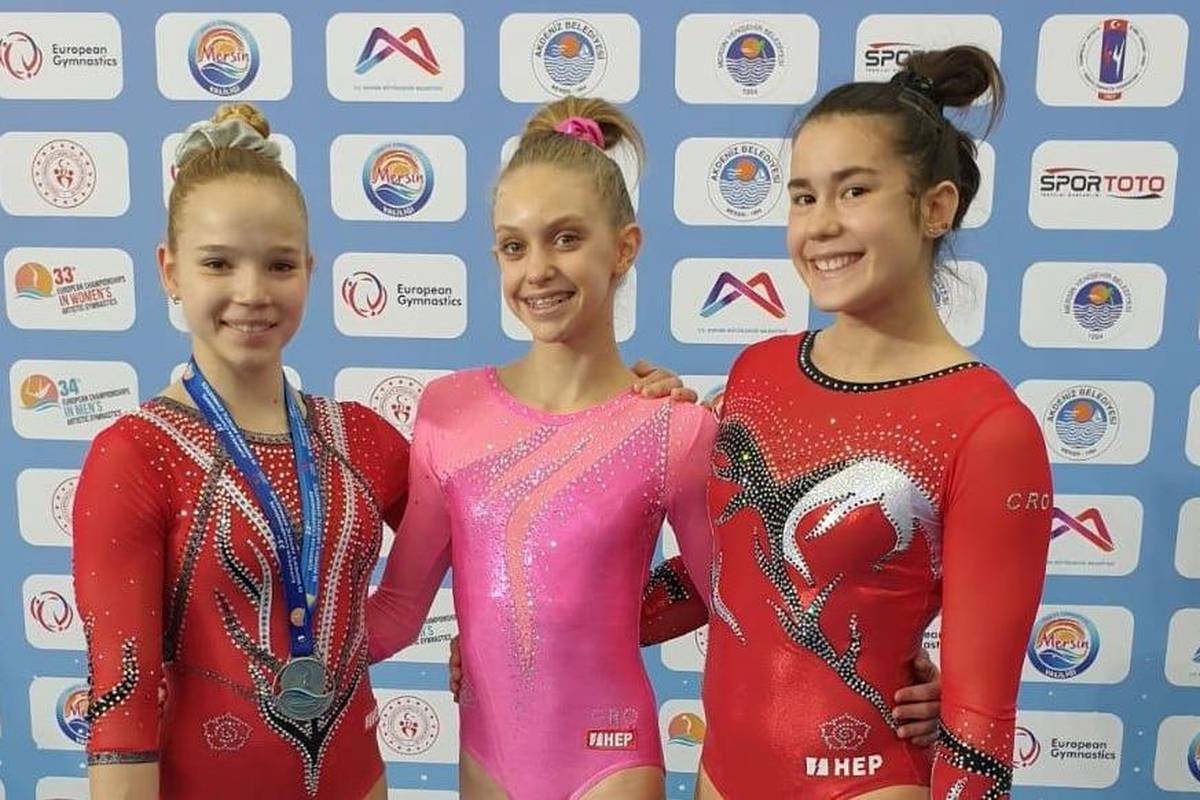 Čudo od djeteta: Sara Šulekić je doprvakinja Europe na ručama!