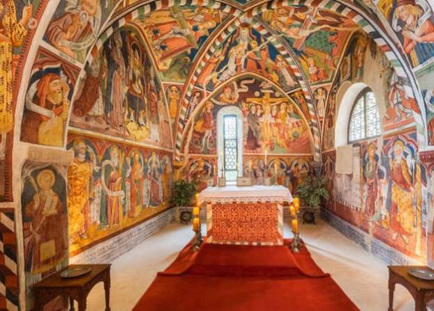 FOTO Dvorci diljem svijeta na prodaju! Neki imaju 200 soba, tamnice, jezera, šume i potoke