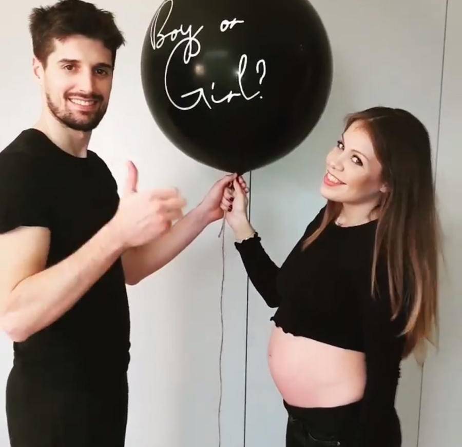 Luka Šulić i supruga bušenjem balona saznali su spol bebice