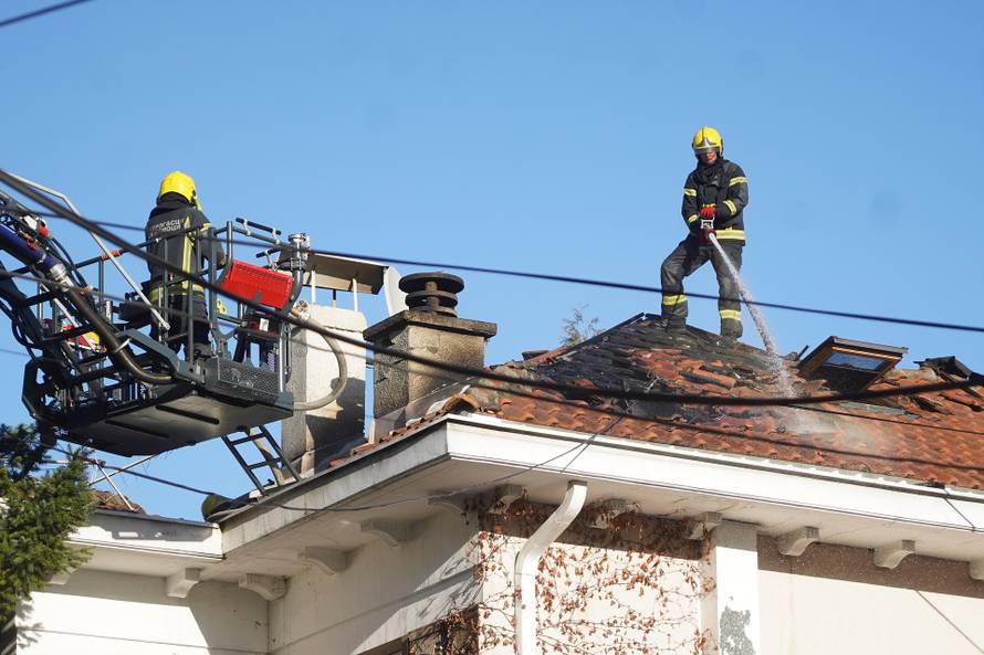 Gori rezidencija hrvatskog veleposlanika u Beogradu