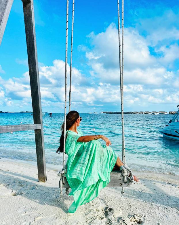 FOTO 'Kraljica sponzoruša' fotkala se potpuno gola: 'Ti si majka, razmisli o svojoj obitelji'