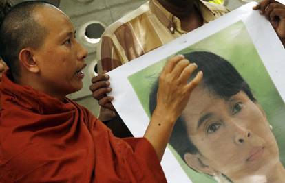 Mianmar: Vojna hunta je produljila pritvor nobelovki