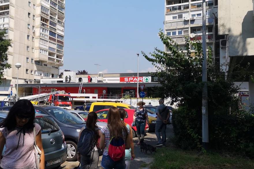 Žena pala sa zgrade u Zagrebu