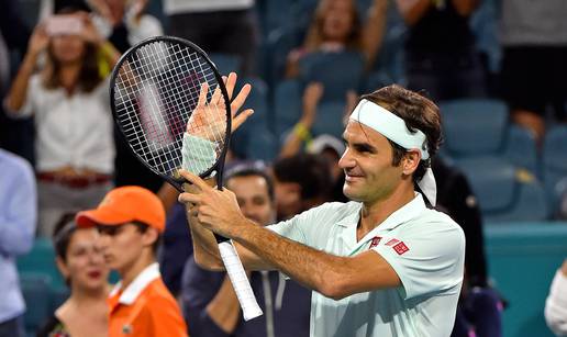 Federer lagano do polufinala, Halep bez finala i vrha ljestvice