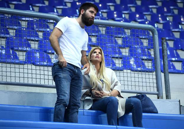 Zagreb: Emil Tedeschi i Nika Perenčević prate utakmicu KK Cedevita Olimpija - KK FMP