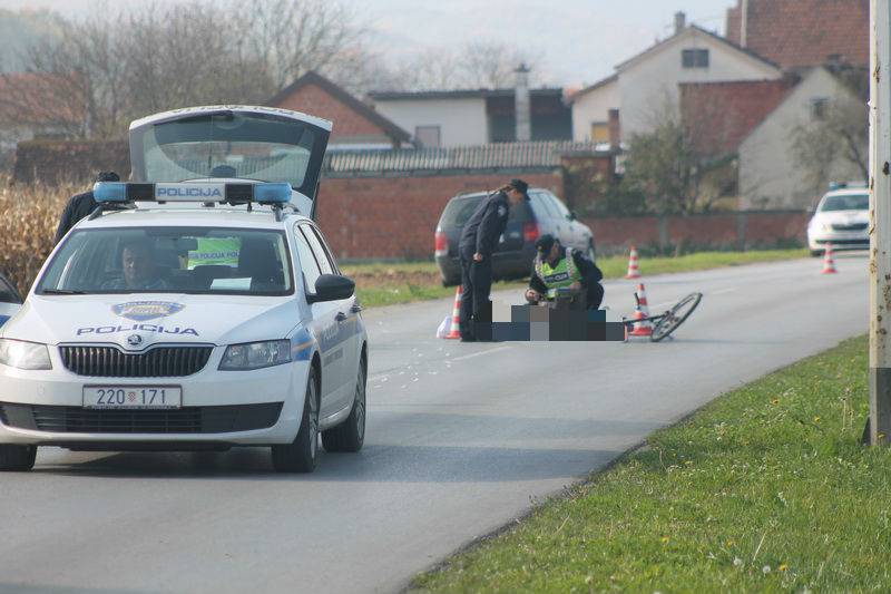 Auto naletio na biciklista u Požegi, na mjestu je preminuo