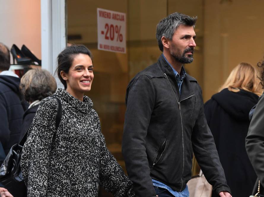 'Ivanišević traži novu kuću jer se gužvaju Nives, sin Oli i pas'