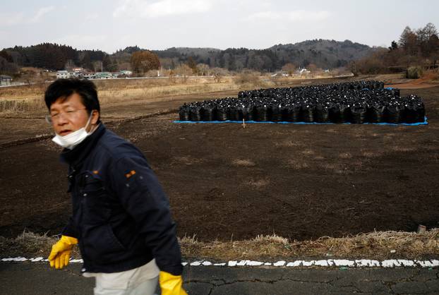 The Wider Image: The man who saves forgotten cats in Fukushima