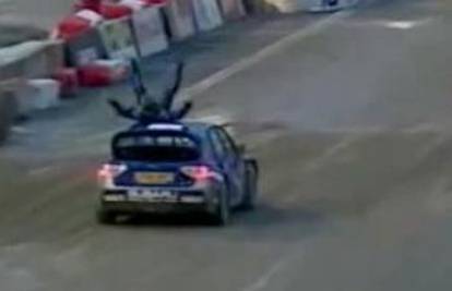 Petter Solberg pao s krova a auto nastavio u zid staze