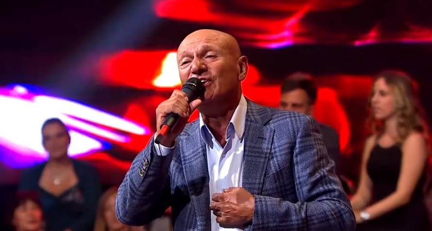 'Na dalekom si putu, pridružit ću ti se da ostarimo zajedno...'