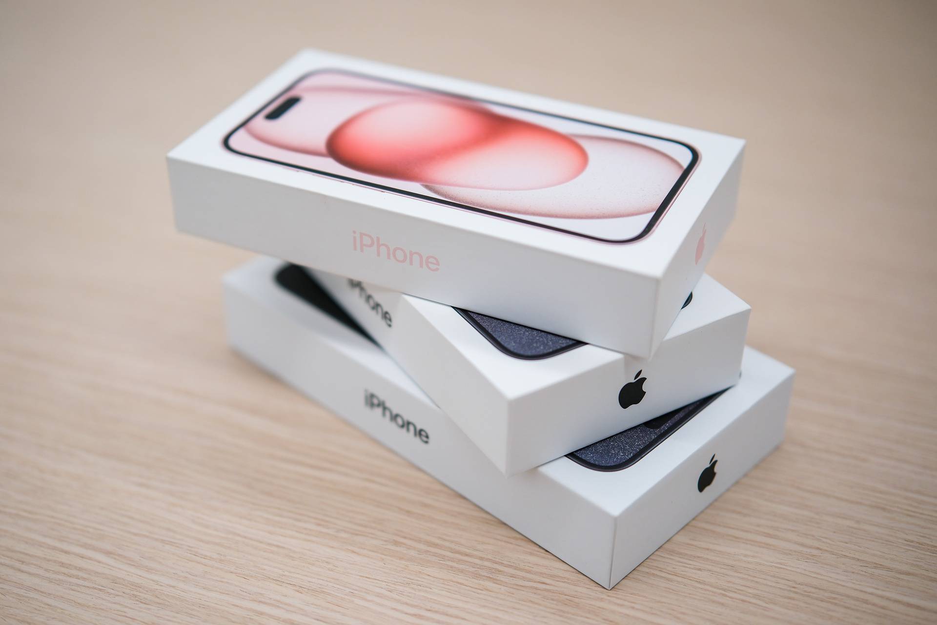 iPhone 15 i u Hrvatskoj: 'Apple obožavam, još od četvorke sam kupila svaki. Morala sam i ovaj'