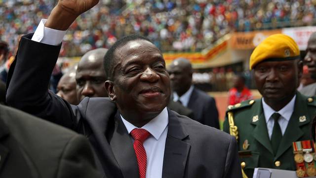 Emmerson Mnangagwa arrives to be sworn in as Zimbabwe's president in Harare