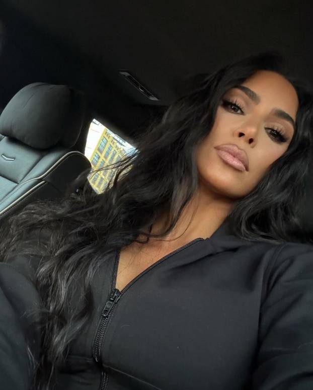 FOTO Kim Kardashian 'upecala' novog frajera. Legenda Formule 1 prerasla je status 'prijatelja'