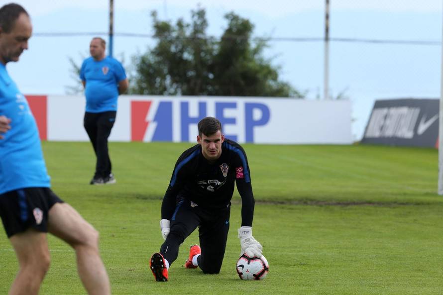 Sluga debitirao za Luton i nije primio gol! Već je dobio pjesmu