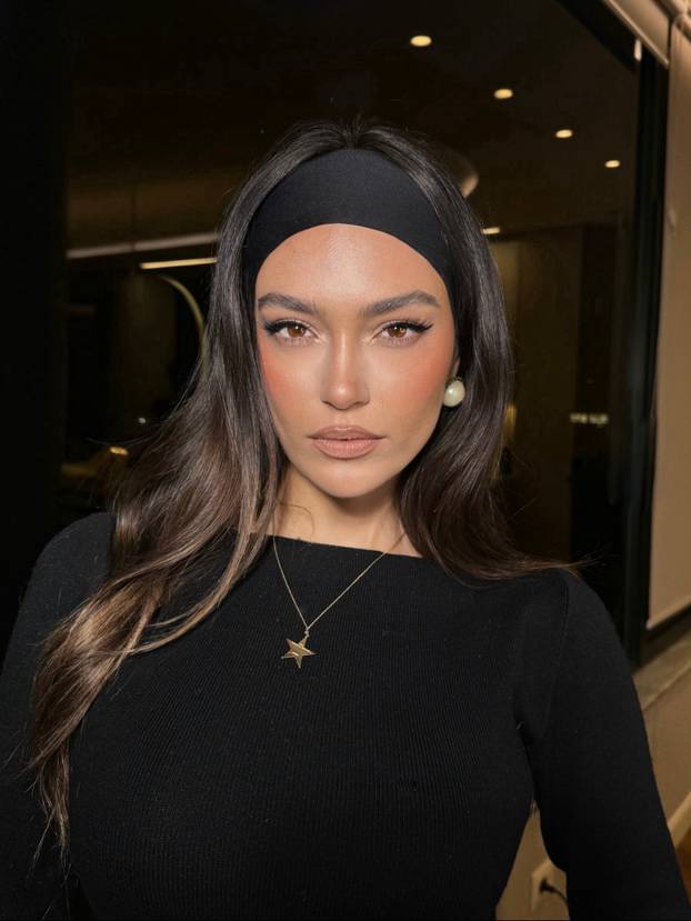 FOTO Obje su joj ispale. Tuga za najljepšu voditeljicu Lige prvaka