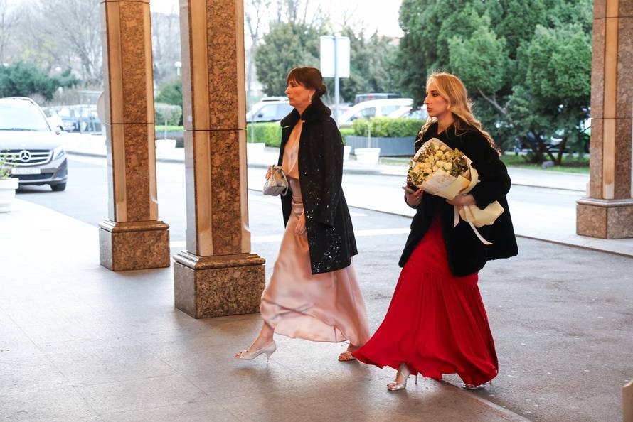 Zagreb: Dolazak uzvanika na svadbu Marijana Kustića i Nike Perenčević