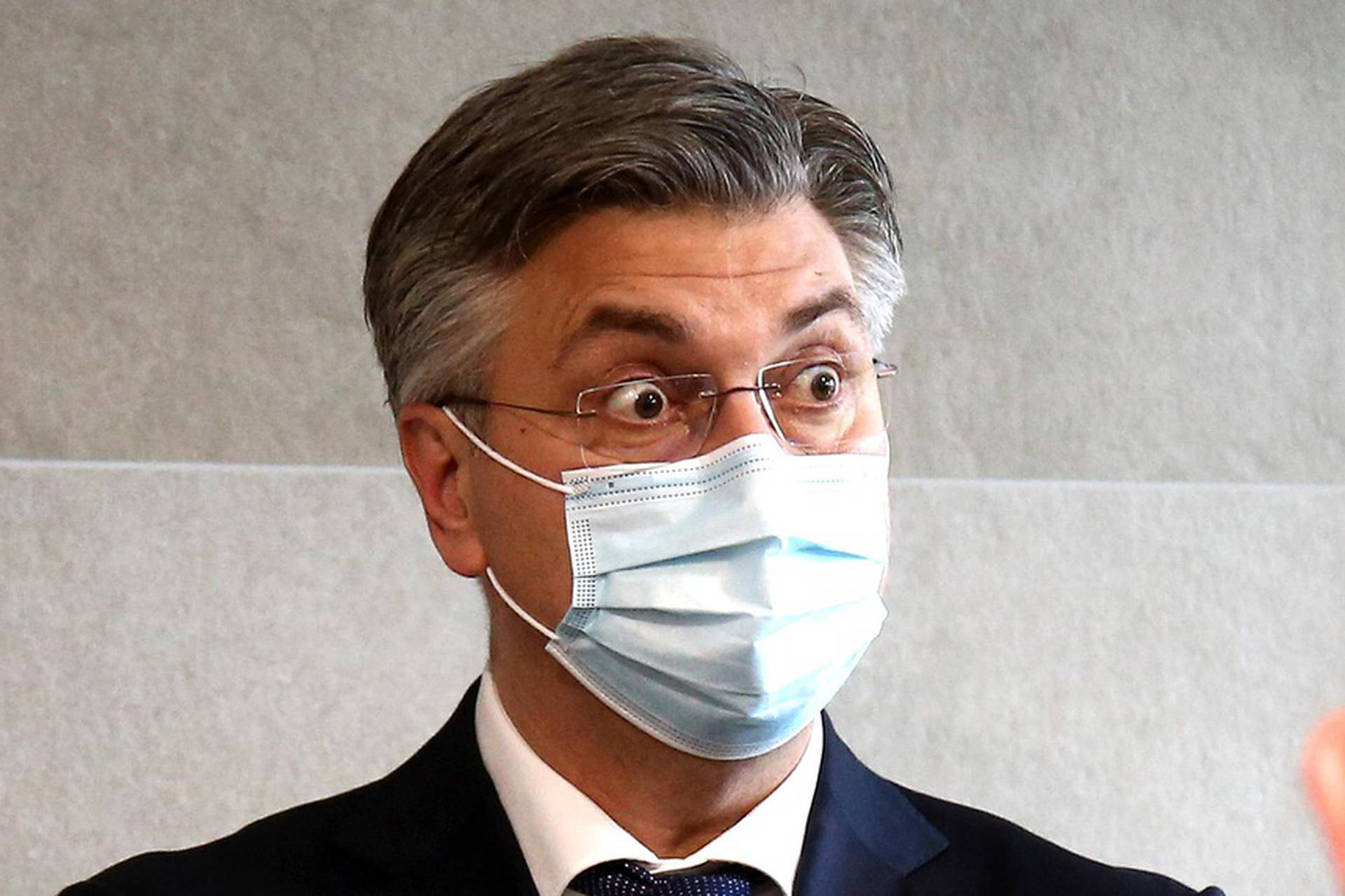 Plenković s kolegama obišao Opću bolnicu dr. Ivo Pedišić u Sisku 