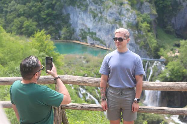 Turisti na Plitvicama