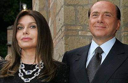 'Brutalno me blate zbog razvoda od Berlusconija'