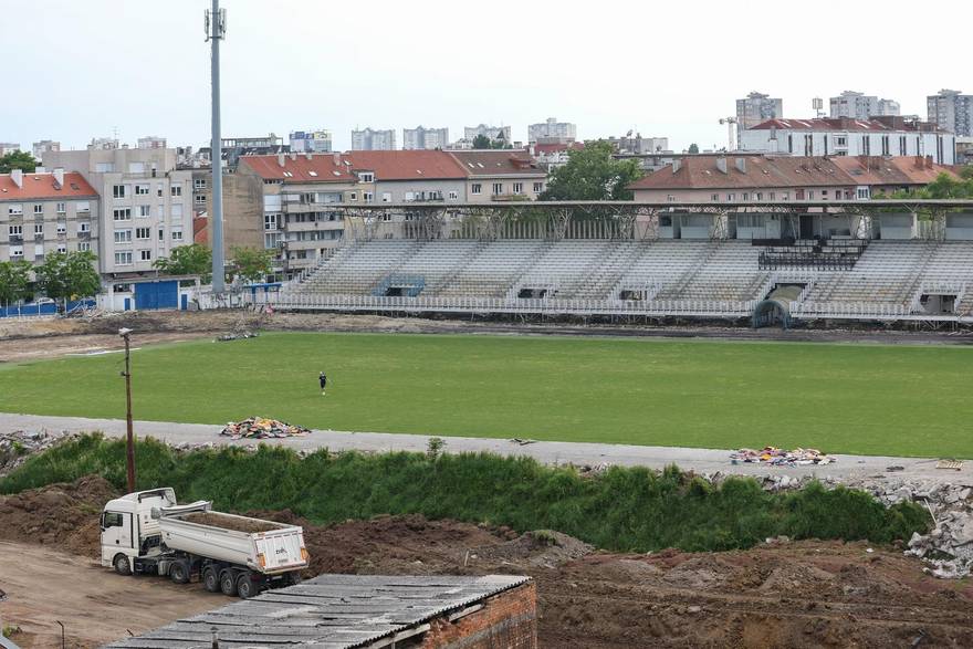 Zagreb: Početak rušenja zapadne tribine stadiona u Kranjčevićevoj