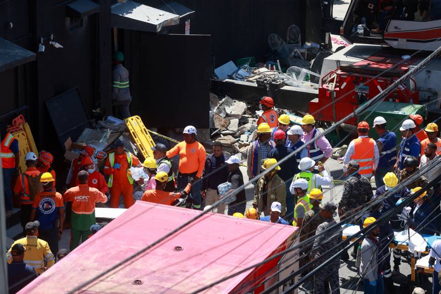 Night club's roof collapses in Santo Domingo