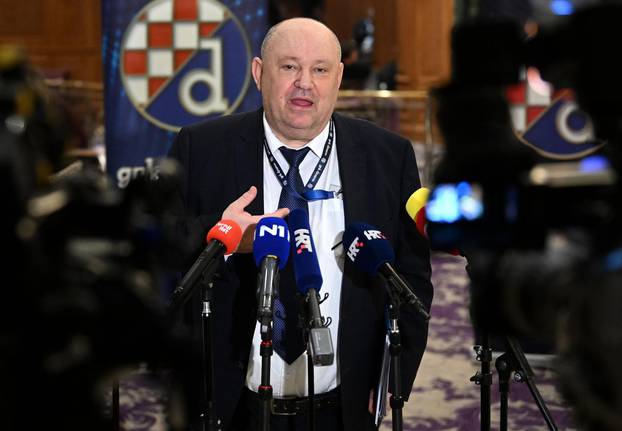 Zagreb: Nakon završene skupštine Damir Zorić dao je izjavu za medije 