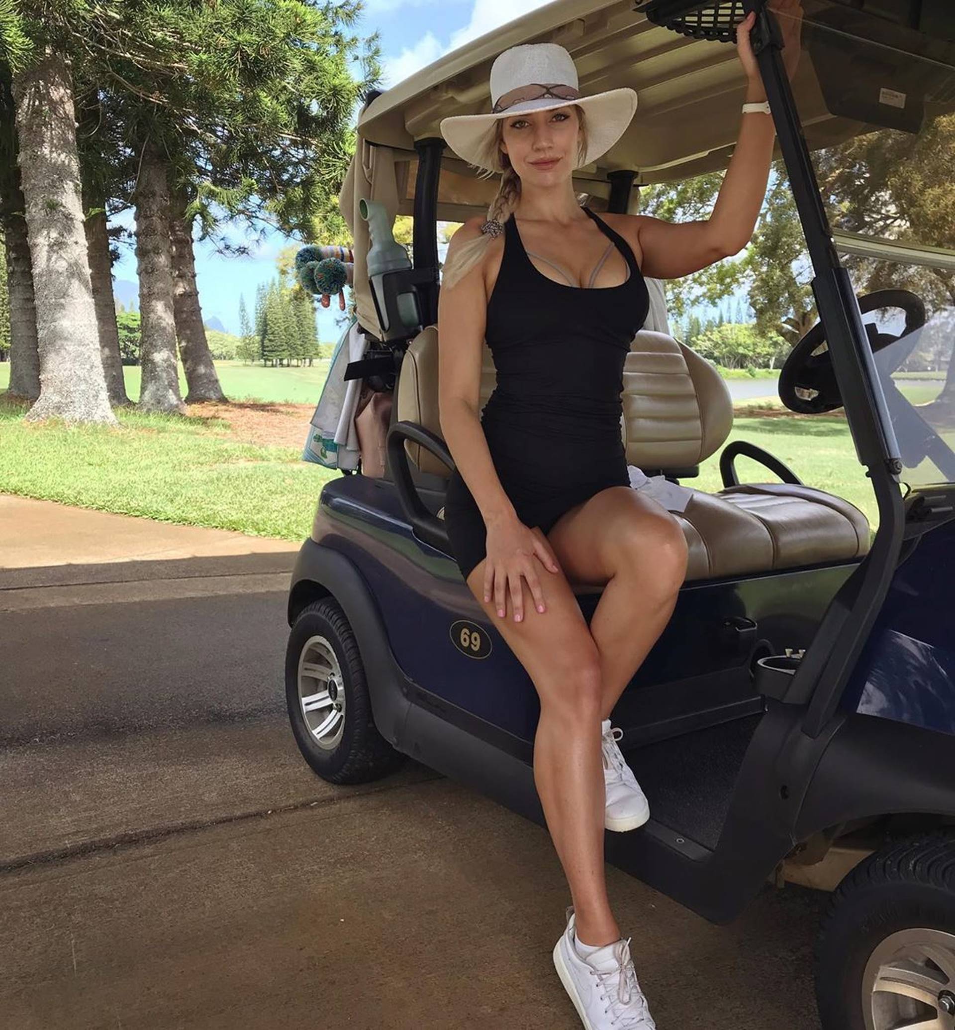 Kerolaychaves. Пейдж Рене. Пейдж Спиранак Paige Spiranac 18. Пейдж Спиранак Инстаграмм.