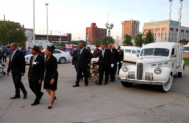 The casket carrying the late singer Aretha Franklin arrives at the Charles H. Wright Museum of African American History for two days of public viewing in Detroit