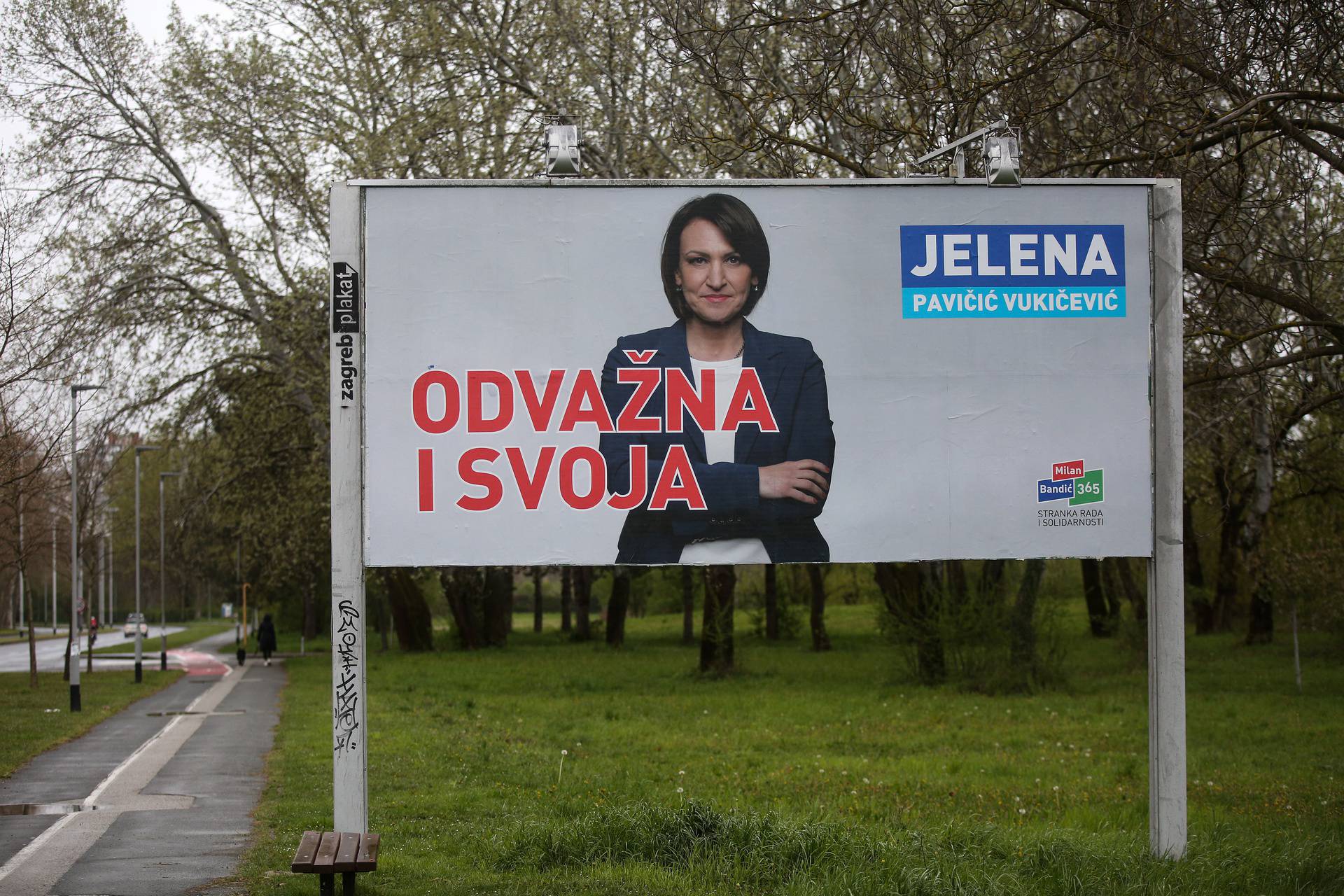 Po plakatima se ne zna koji su izbori. Kopiraju sve i sami sebe