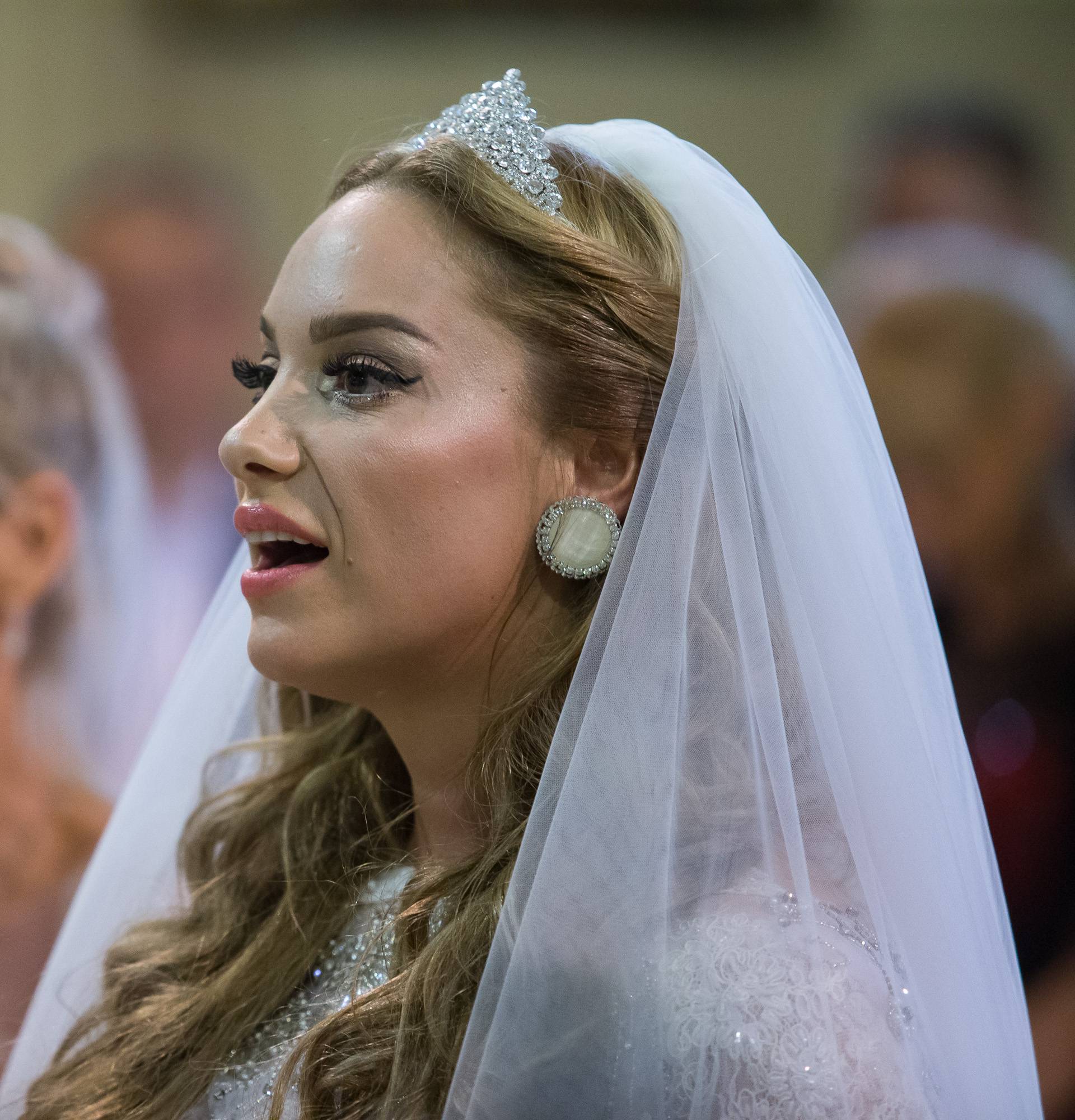 Simona na vjenčanju plakala od sreće: U brak ulazimo u čistoći