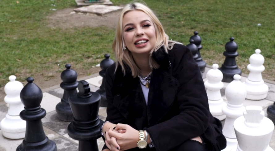 Petra (18) pokušala prizemljiti helikopter: Znojila se od straha