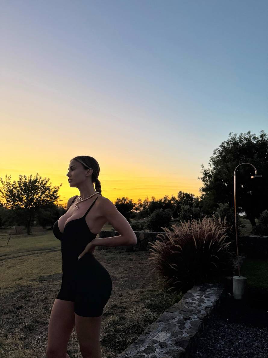 FOTO Diletta ni u sedmom mjesecu trudnoće ne odustaje od poziranja u donjem rublju