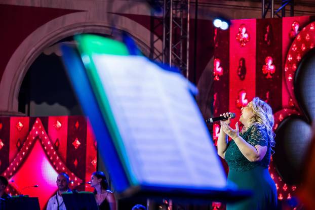 Split: Finalna večer Splitskog Festivala na Prokurativama