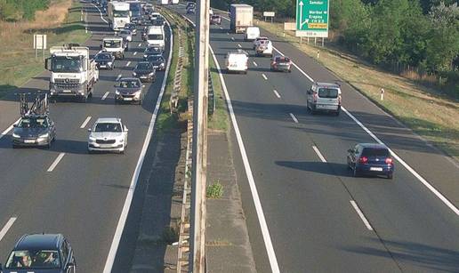 FOTO Ogromne gu&zcaron;ve prema moru: Kod Lu&ccaron;kog 8 km, sudari kod Peru&scaron;i&cacute;a i kod Oku&ccaron;ana