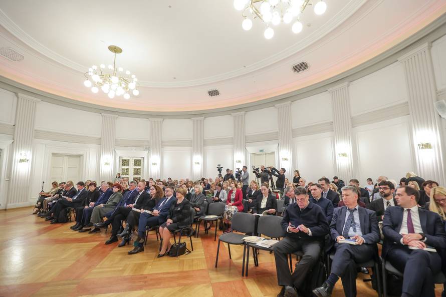 Zagreb: Državno odvjetništvo predstavilo prvi broj svoga časopisa Državno odvjetništvo otvara razgovor (DOOR)