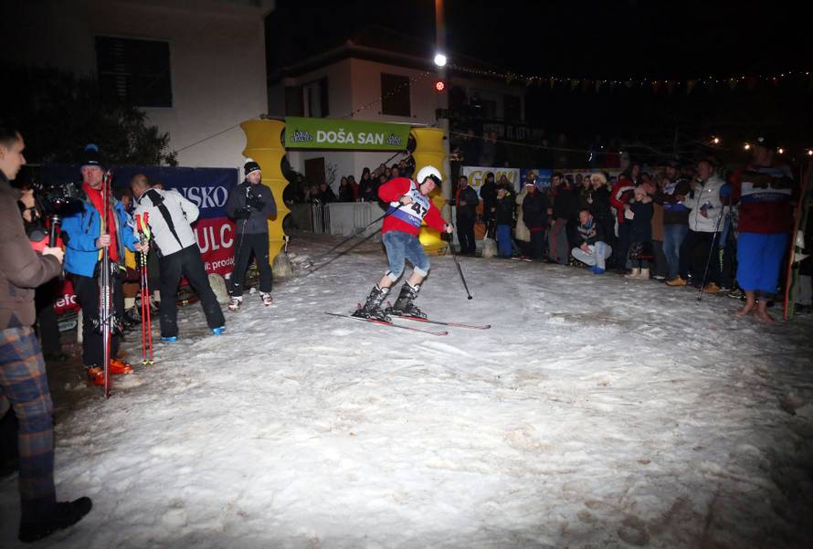 Skijaški spektakl uz more: Iška kraljica privukla je stotine ljudi