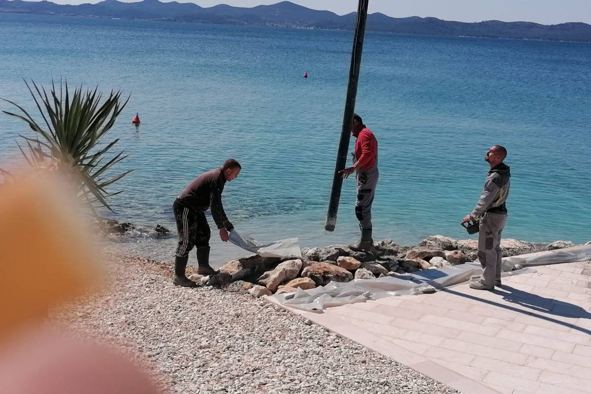 'Nemam veze s betoniranjem u Kožinu, ne znam tko ga izvodi. Nije to moja privatna plaža'