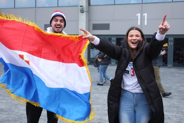 Oslo: Navijači ispred Unity Arene u kojoj se večeras održava finale Svjetskog rukometnog prvenstva