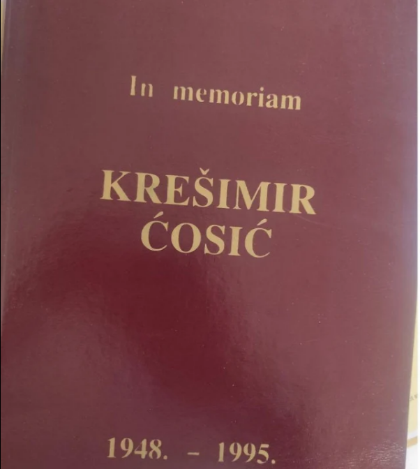 Sramota u Zadru: Knjigu žalosti s Ćosićeve komemoracije našli u smeću među izmetom golubova