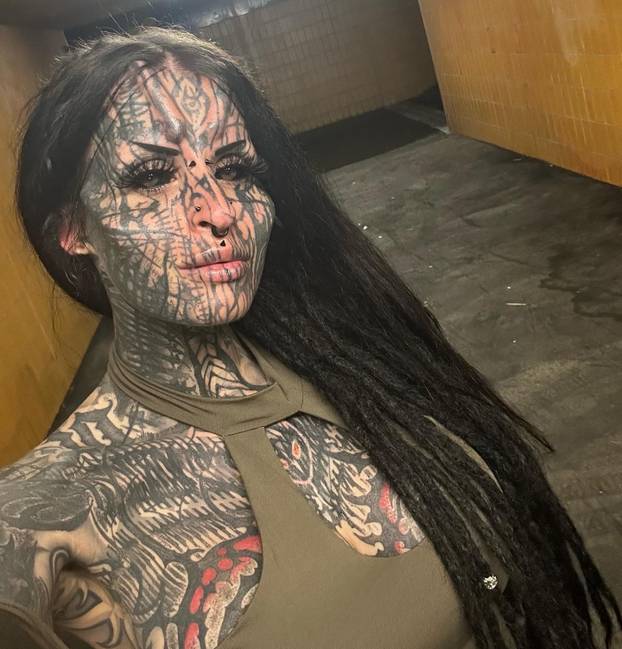 FOTO Uznemirujuće! Uklonila je čak i vrh nosa, a evo kako je izgledala: Šteta, ljepotica si bila