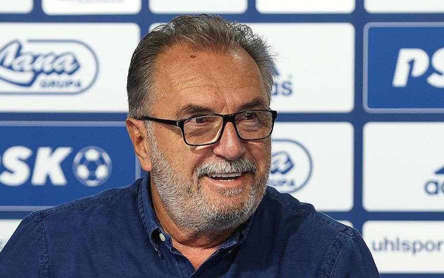 Zagreb: Trener Dinama Ante Čačić na konferenciji za medije uoči sutrašnje utakmice s Rijekom