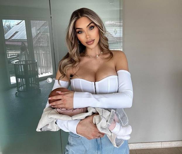 FOTO Zbog bivšeg hajdukovca je ostavila sve. Nekad i grudnjak